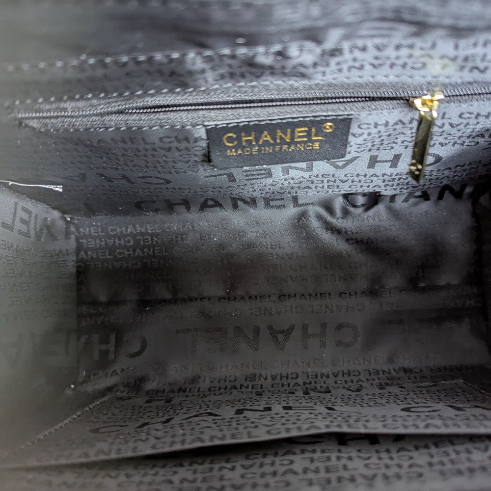 Small Tote Bag - Picture 2 of 3
